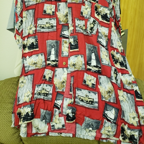 Beautiful men's button up short sleeve shirt. Size large. Great condition - Picture 3 of 6